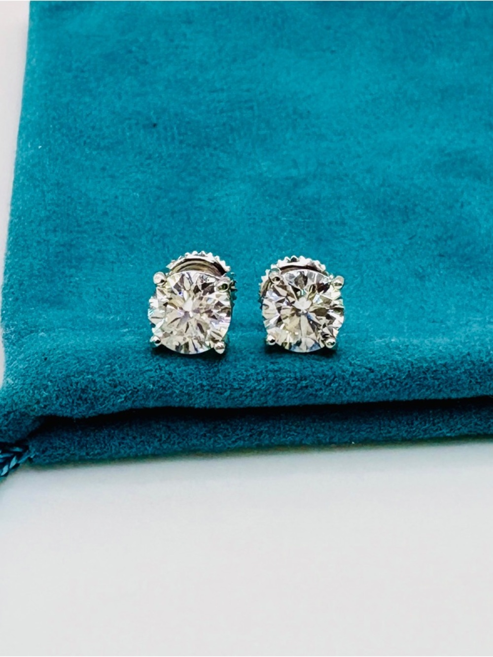 6mm VVS1 Moissanite Stud Earrings 1.5 TCW 925 Silver/Classic Solitaire ScrewBack